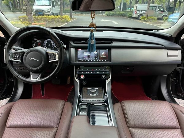 Jaguar XFL 2018, 118800 км, за 13982 USD - фото 10