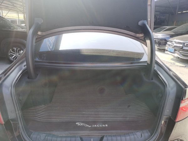 Jaguar XFL 2018, 118800 км, за 13982 USD - фото 16