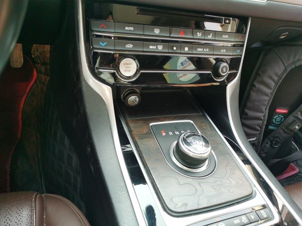 Jaguar XFL 2018, 118800 км, за 13982 USD - фото 13