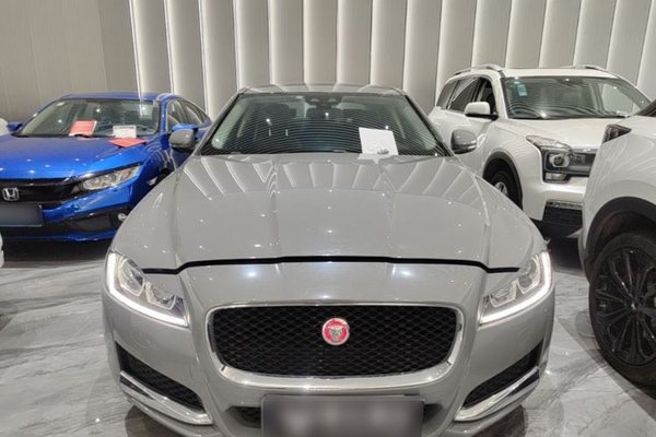 Jaguar XFL 2018, 120100 км, за 13572 USD