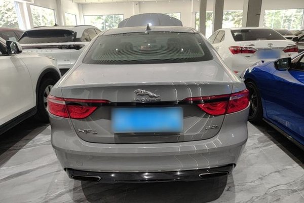 Jaguar XFL 2018, 120100 км, за 13572 USD