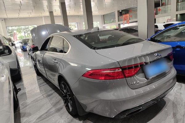 Jaguar XFL 2018, 120100 км, за 13572 USD