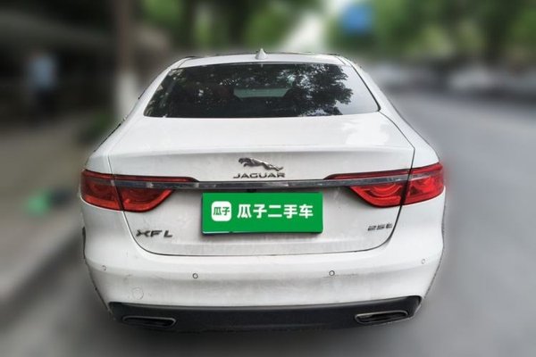Jaguar XFL 2018, 73300 км, за 12970 USD