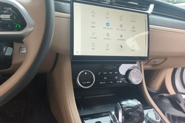 Jaguar XFL 2022, 42400 км, за 25835 USD - фото 12