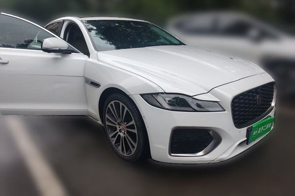 Jaguar XFL 2022, 42400 км, за 25835 USD