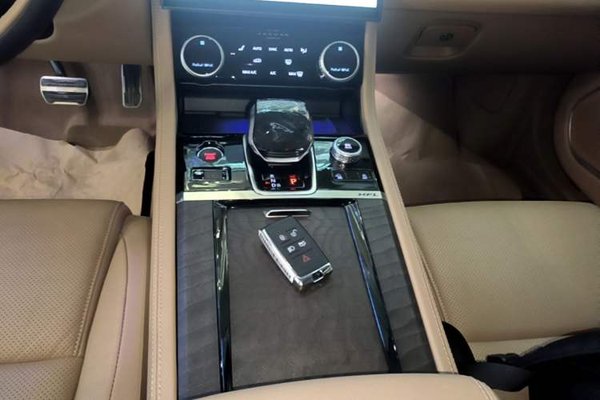 Jaguar XFL 2024, 100 км, за 35988 USD - фото 17