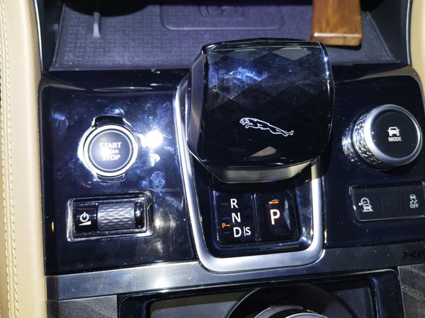 Jaguar XFL 2024, 18500 км, за 31326 USD - фото 15