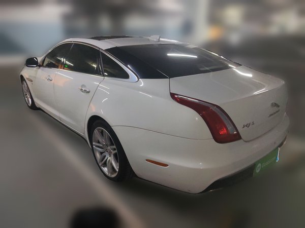 Jaguar XJ 2018, 83000 км, за 36529 USD