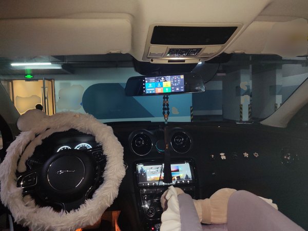 Jaguar XJ 2018, 83000 км, за 36529 USD - фото 10