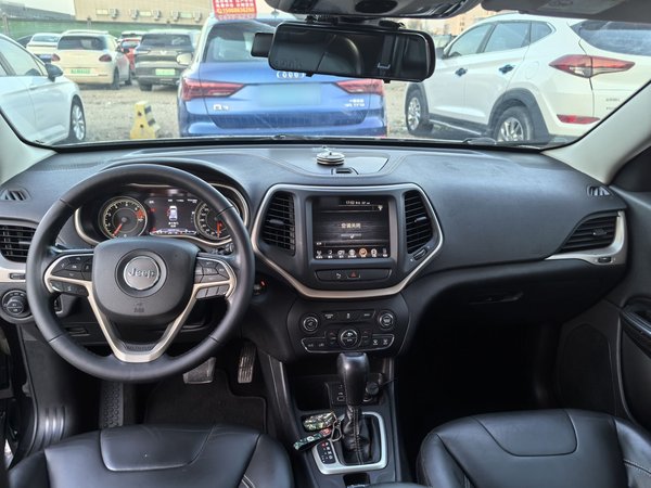 Jeep Cherokee 2016, 180700 км, за 6208 USD - фото 16