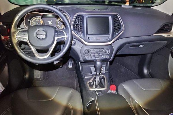 Jeep Cherokee 2016, 29000 км, за 7678 USD - фото 18