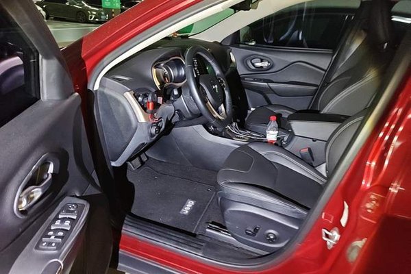 Jeep Cherokee 2016, 29000 км, за 7678 USD - фото 19