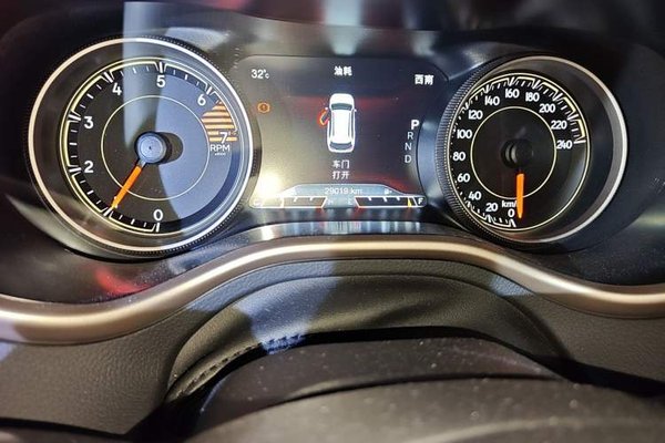 Jeep Cherokee 2016, 29000 км, за 7678 USD - фото 11