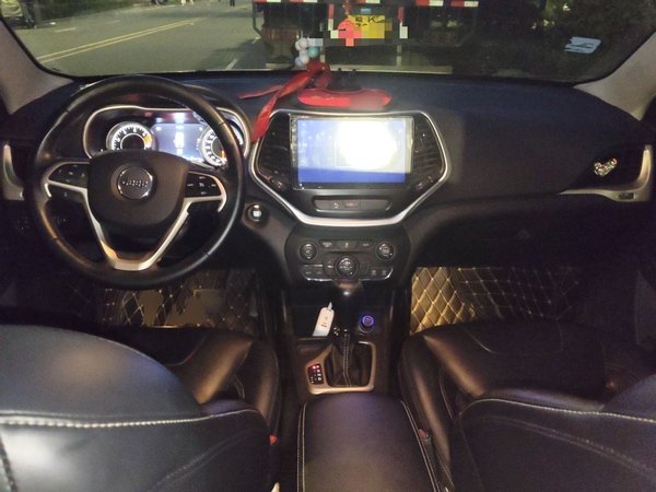 Jeep Cherokee 2016, 64600 км, за 6069 USD - фото 12