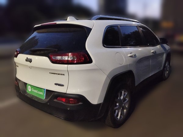 Jeep Cherokee 2016, 64600 км, за 6069 USD - фото 8