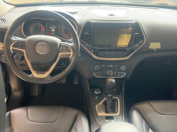 Jeep Cherokee 2016, 116200 км, за 7629 USD - фото 10
