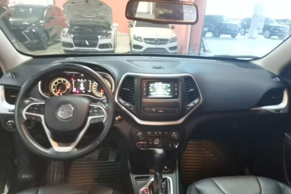 Jeep Cherokee 2016, 117800 км, за 6609 USD - фото 20