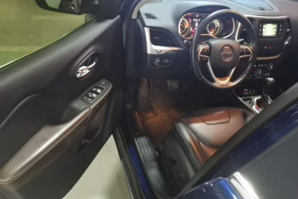 Jeep Cherokee 2016, 117800 км, за 6609 USD - фото 26