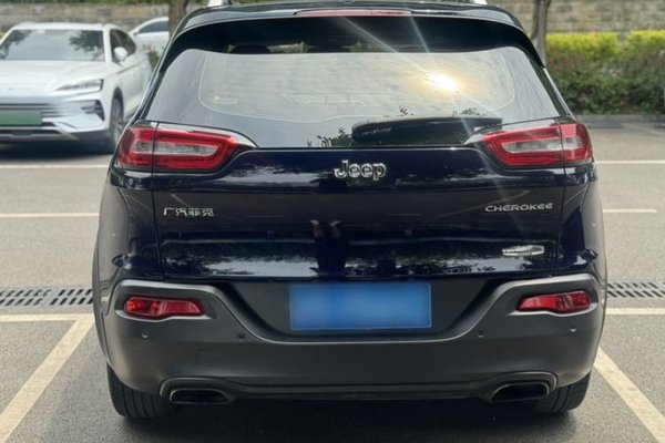 Jeep Cherokee 2016, 117800 км, за 6609 USD - фото 15