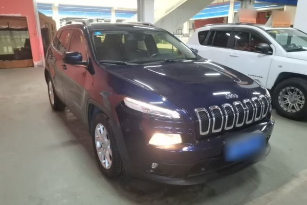 Jeep Cherokee 2016, 117800 км, за 6609 USD