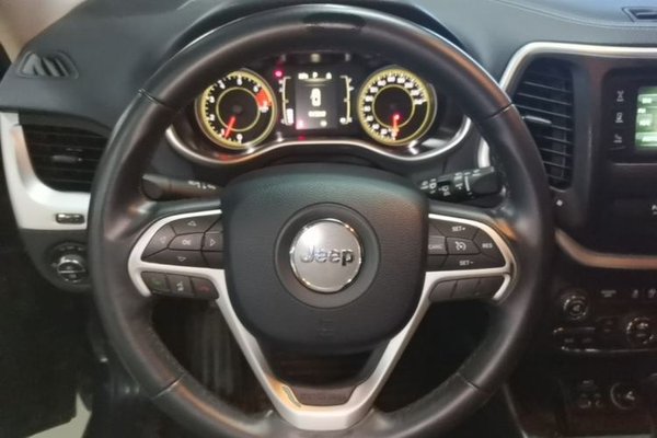 Jeep Cherokee 2016, 117800 км, за 6609 USD - фото 21