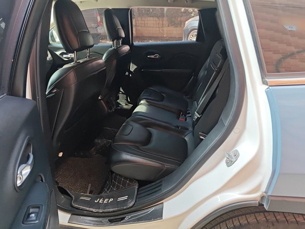 Jeep Cherokee 2016, 70000 км, за 6632 USD - фото 18