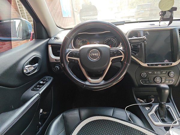 Jeep Cherokee 2016, 70000 км, за 6632 USD - фото 11