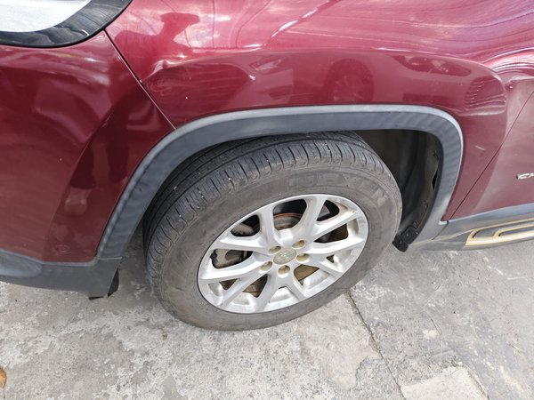 Jeep Cherokee 2016, 93000 км, за 6027 USD - фото 8