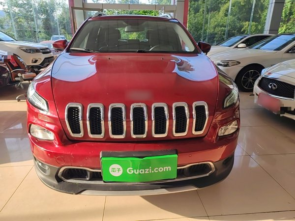 Jeep Cherokee 2016, 98800 км, за 7981 USD