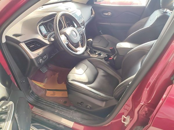 Jeep Cherokee 2016, 98800 км, за 7981 USD - фото 18