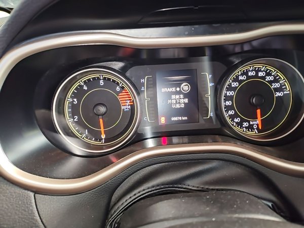 Jeep Cherokee 2016, 98800 км, за 7981 USD - фото 15