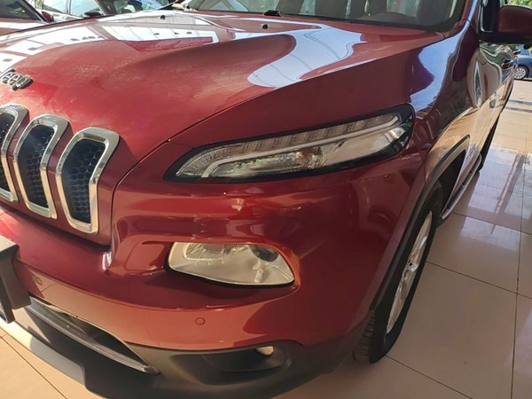 Jeep Cherokee 2016, 98800 км, за 7981 USD - фото 9