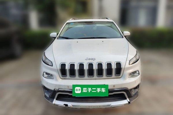 Jeep Cherokee 2016, 137500 км, за 6027 USD