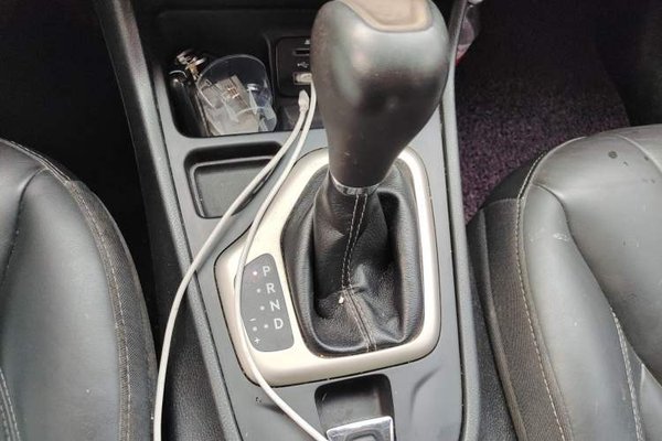 Jeep Cherokee 2016, 137500 км, за 6027 USD - фото 11