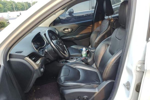 Jeep Cherokee 2016, 137500 км, за 6027 USD - фото 12