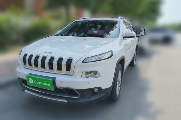 Jeep Cherokee · 2016 год