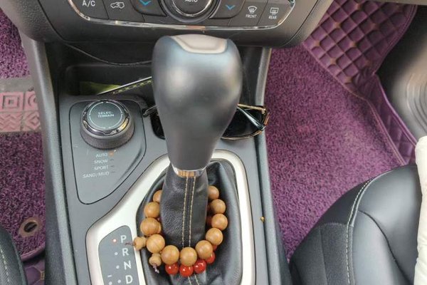 Jeep Cherokee 2016, 52600 км, за 6538 USD - фото 15