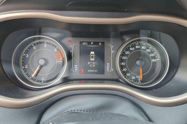 Jeep Cherokee 2016, 52600 км, за 6538 USD - фото 12