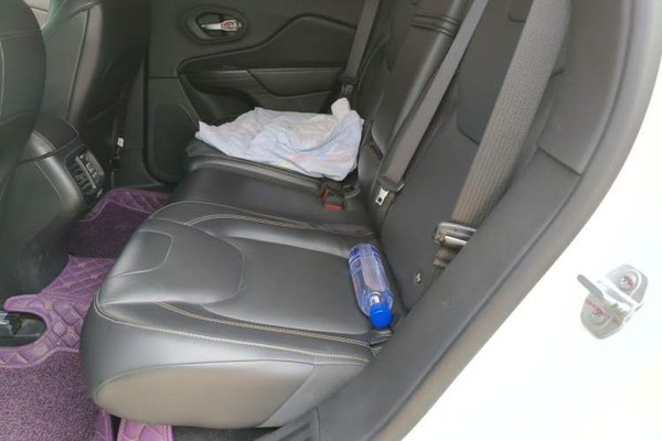 Jeep Cherokee 2016, 52600 км, за 6538 USD - фото 18
