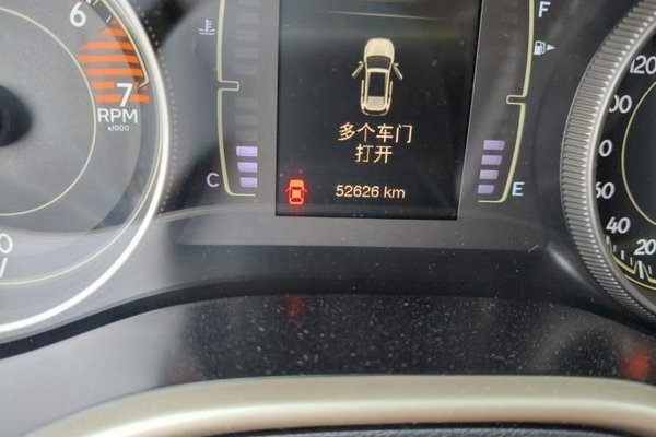 Jeep Cherokee 2016, 52600 км, за 6538 USD - фото 13