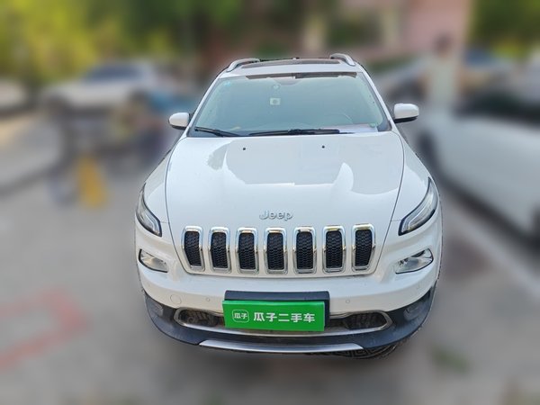 Jeep Cherokee 2016, 71400 км, за 6083 USD