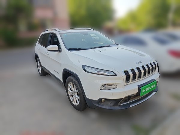 Jeep Cherokee 2016, 71400 км, за 6083 USD