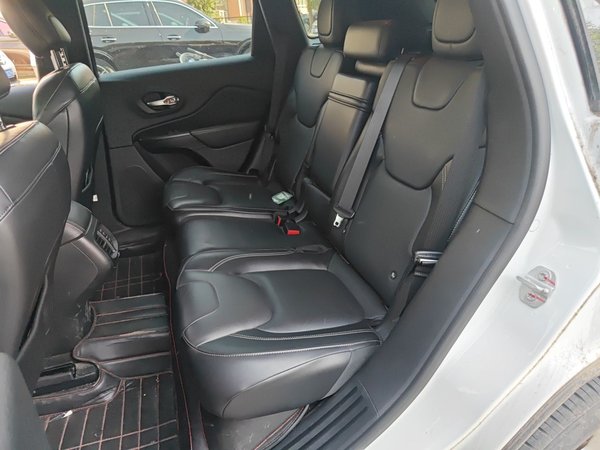Jeep Cherokee 2016, 71400 км, за 6083 USD - фото 18
