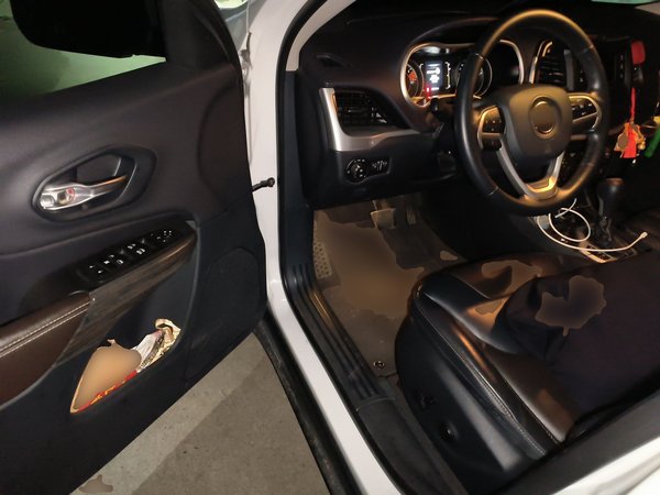 Jeep Cherokee 2016, 96300 км, за 5225 USD - фото 15