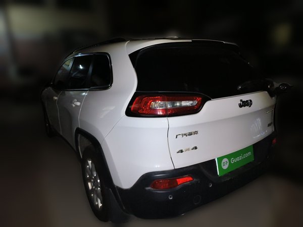 Jeep Cherokee 2016, 96300 км, за 5225 USD