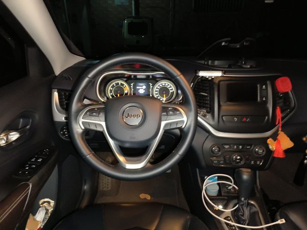 Jeep Cherokee 2016, 96300 км, за 5225 USD - фото 10