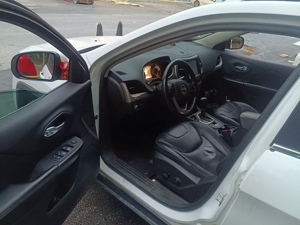 Jeep Cherokee 2017, 73400 км, за 7855 USD - фото 19
