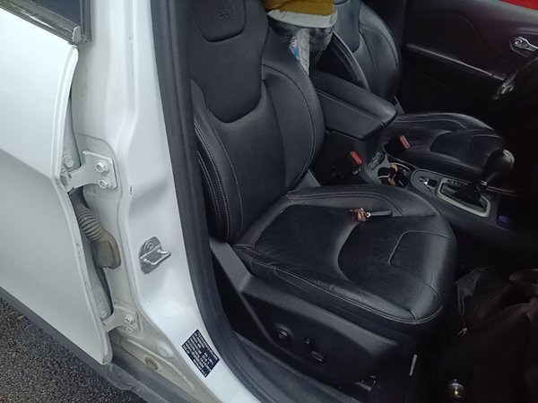 Jeep Cherokee 2017, 73400 км, за 7855 USD - фото 23