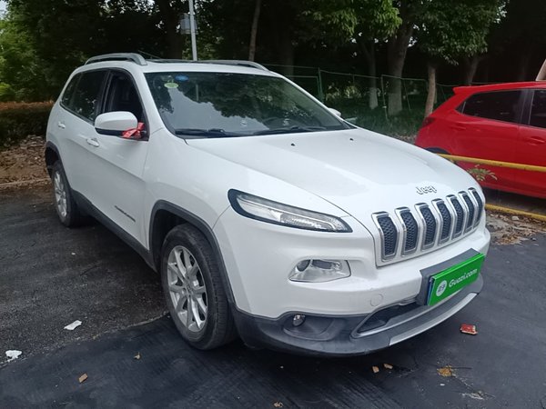 Jeep Cherokee 2017, 73400 км, за 7855 USD