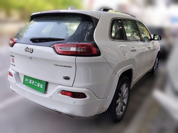 Jeep Cherokee 2017, 110200 км, за 7544 USD